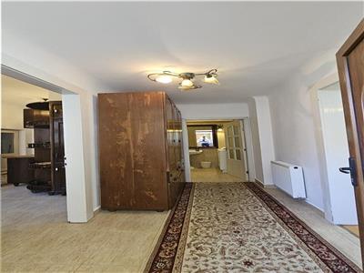 Apartament 2 camere 70mp, Centru, zona Record Park