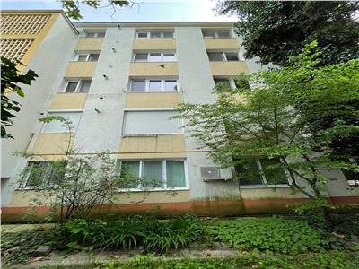 Apartament 3 camere 55mp, Piata Mihai Viteazu - strada Dacia