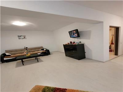 Apartament 2 camere spatios, parcare! Zona Florilor!