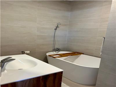 Apartament 2 camere modern, terasa, lift, garaj! Zona Sub Cetate!