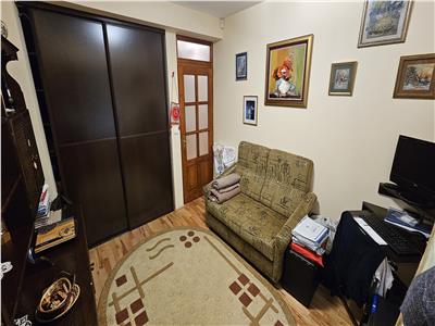 Apartament cu 4 camere 101mp,2 balcoane, garaj,Manastur-zona Campului