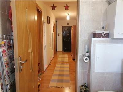 Apartament decomandat de vanzare pe Eroilor!