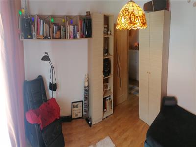 Apartament decomandat de vanzare pe Eroilor!