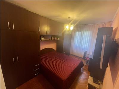 Apartament de vanzare 3 camere si garaj in Manastur!