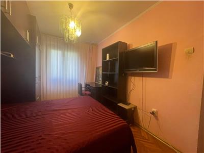 Apartament de vanzare 3 camere si garaj in Manastur!