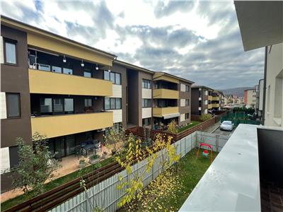 Apartament de vanzare 3 camere, 2 bai si 2 balcoane in zona Sesul de Sus!