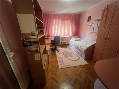 Apartament 3 camere zona Grigore Alexandrescu