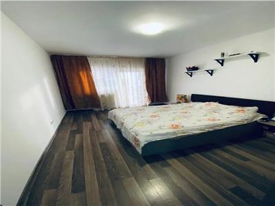 Apartament 2 camere spatios, etaj intermediar si parcare! Zona Florilor!