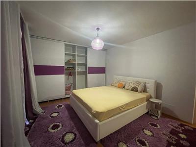 Apartament 2 camere si parcare pe str. Stejarului