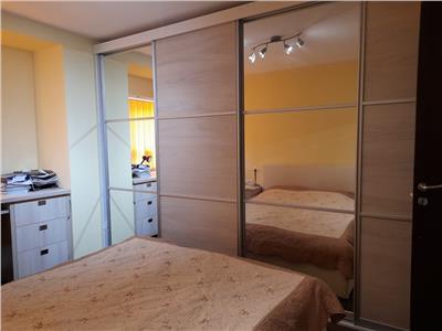 Apartament 3 camere si parcare! Zona Teilor!