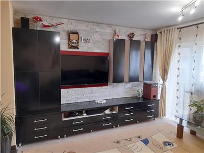 Apartament 3 camere si parcare! Zona Teilor!