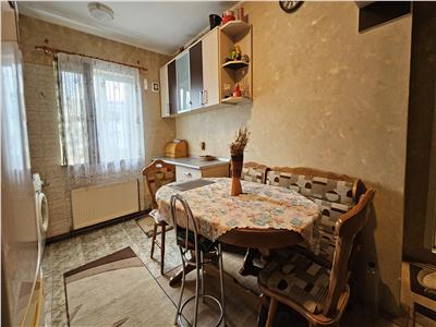 Apartament 2 camere decomandate 51mp, 2 balcoane, Intre lacuri, str Dunarii