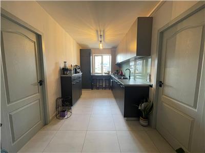 Apartament de vanzare 3 camere si 2 parcari in zona Dumitru Mocanu!