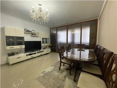 Apartament de vanzare 3 camere si paracare zona Dumitru Mocanu!