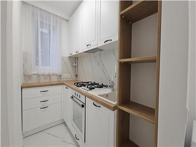 Apartament 3 camere 60mp,balcon,garaj, Plopilor, zona Platinia Ursus