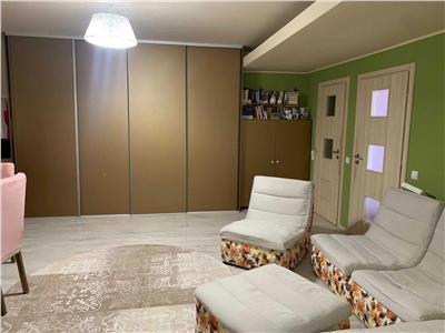 Apartament cu 3 camere in zona Vivo!