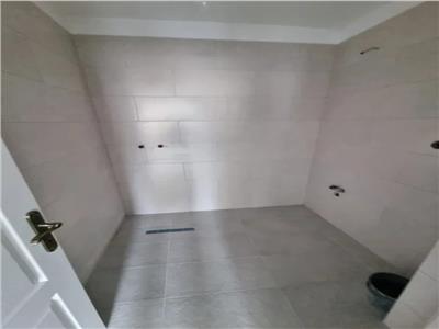 Apartament 3 camere FINISAT, parcare! Zona Teilor!