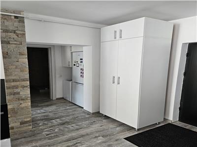 Apartament 3 camere modern, parcare! Zona Stejarului!