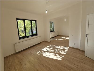 Apartament_Spatiu birou 3 camere dec. 90mp, Centru, Pizzeria Toskana