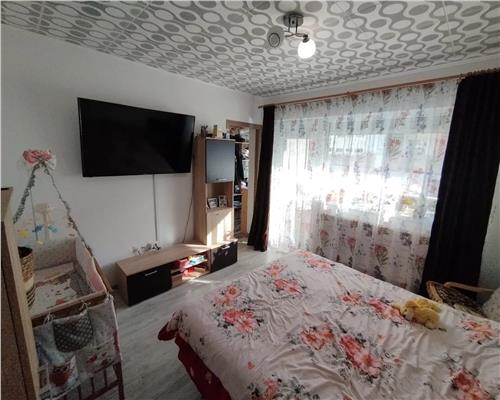 Apartament 3 camere decomandat, etaj intermediar! Zona Eroilor!