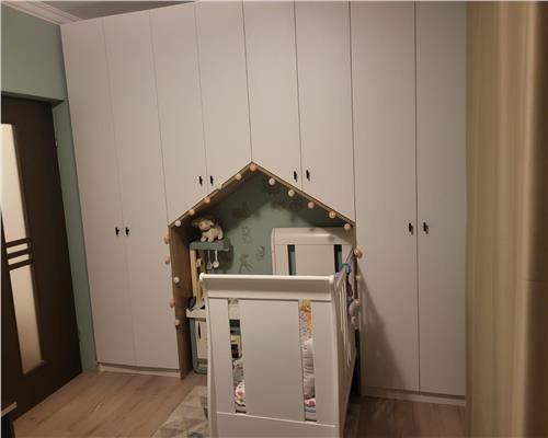 Apartament 2 camere, etaj 1, parcare! Zona centrala!