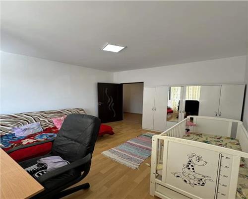 Apartament 2 camere si parcare in zona Eroilor!