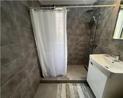 Apartament 3 camere zona Centru