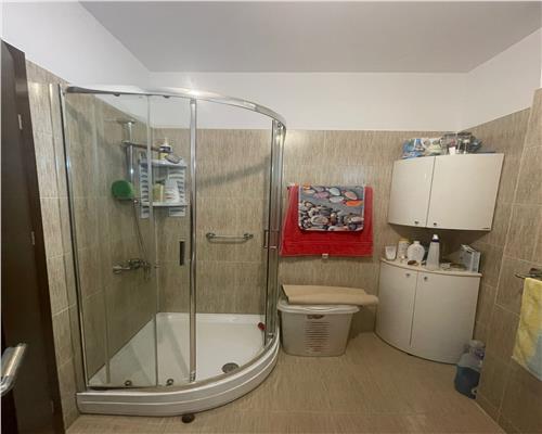 Apartament 2 camere decomandate , parcare subterana +boxa zona Stejarului, Floresti