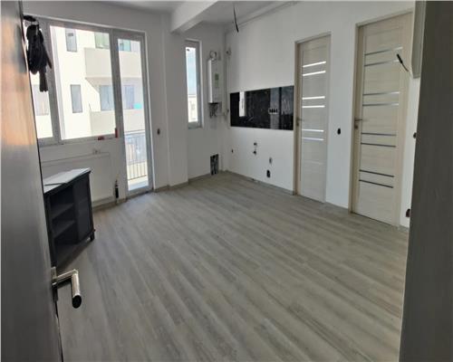 Apartament 2 camere finisat, etaj intermediar, parcare! Zona Terra!