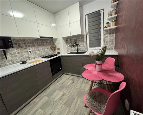 Apartament 2 camere cochet, parcare! Zona Terra!