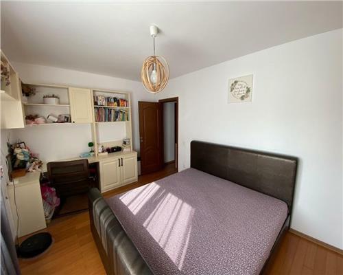 Apartament 3 camere spatios si modern! Zona Stejarului!