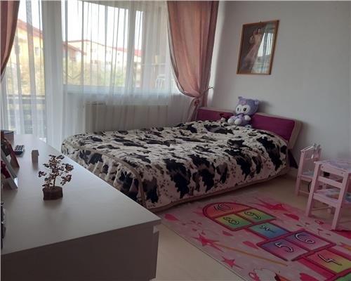 Apartament 2 camere, etaj intermediar si parcare! Zona Eroilor!