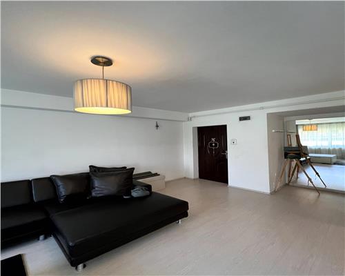 Apartament 2 camere in zona Stejarului!