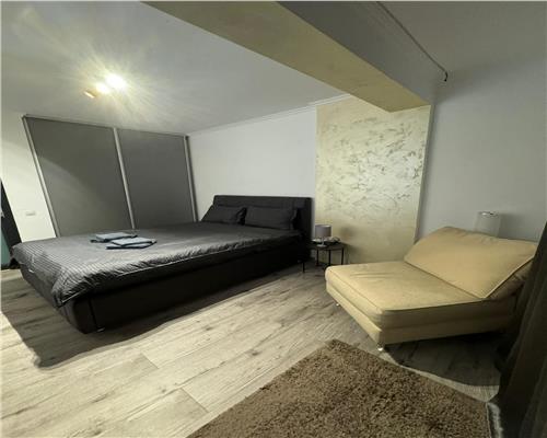 Apartament 2 camere si terasa in zona Metro!