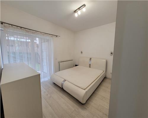 Apartament 2 camere decomandat, GRADINA! Zona Vivo!