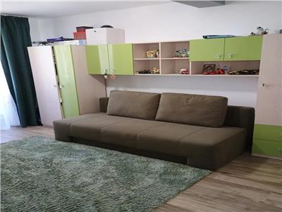 Apartament 3 camere cu parcare in zona Terra!