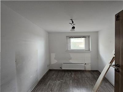 Apartament 4 camere 85mp, terasa 60mp,Calea Turzii, zona Leroy Merlin