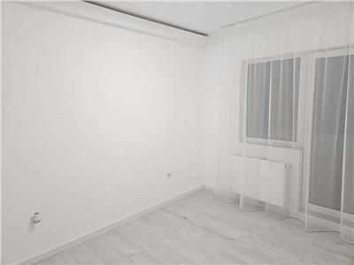 Apartament 3 camere modern, etaj intermediar, parcare! Zona centrala!