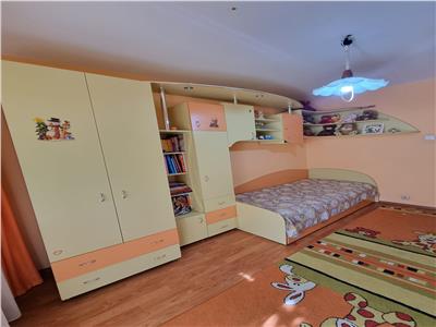 Apartament 3 camere zona Piata Marasti