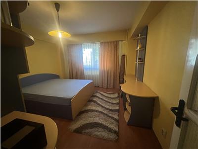 Apartament 3 camere zona Piata Marasti