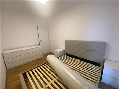 Apartament 3 camere 70mp,terasa 45mp, Centru,zona Scala Center