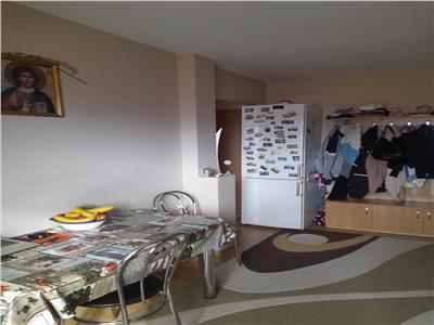 Apartament de vanzare 2 camere zona Fabricii de Zahar!