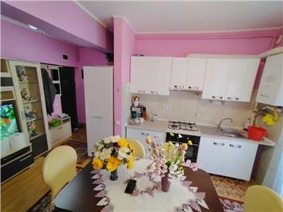 Apartament de vanzare 2 camere si parcare zona Oasului!