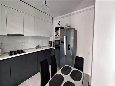 Apartament 3 camere modern, etaj intermediar si parcare! Zona Cetatii!