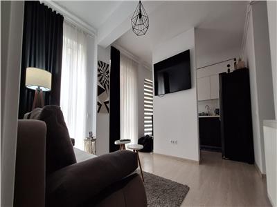 Apartament 3 camere modern, etaj intermediar si parcare! Zona Cetatii!