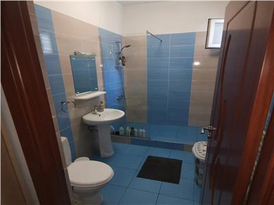 Apartament 2 camere, etaj intermediar si parcare! Zona Eroilor!