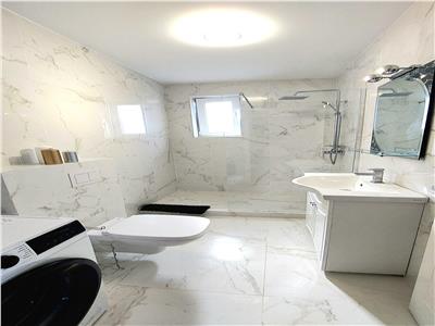 Apartament 2 camere, LIFT, parcare! Zona Terra!